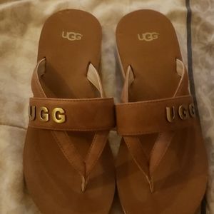Ugg slide on sandals